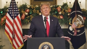 tong thong trump doa khong duyet ngan sach cuu tro covid 19