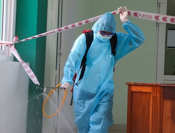 tphcm xac nhan co nguoi nhiem covid 19 lien quan bn1440 phong toa mot toa chung cu