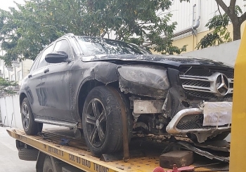 Vụ Mercedes GLC cháy nửa năm chưa sửa: "Bóng" đá qua lại, người tiêu dùng thiệt đủ đường