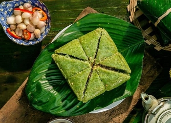 mon ngon ngay tet cach goi banh chung vuong dep mat