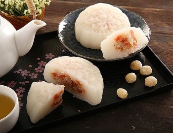Trung thu 2021: Cách làm bánh dẻo nhân thập cẩm chuẩn vị