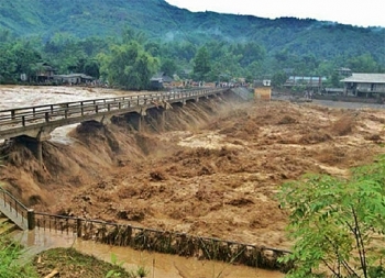 Thời tiết 6/11: Trung Bộ mưa lớn nguy cơ xảy ra lũ quét