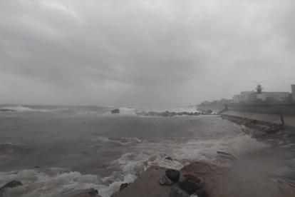 Diễn biến mới bão số 13: Bão đổ bộ Hà Tĩnh đến Quảng Ngãi khoảng 4h sáng 15/11, gió giật cấp 14