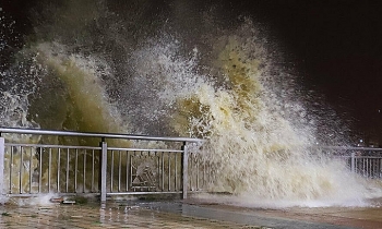 dien bien moi nhat bao so 13 bao dang o tren vung bien quang binh den thua thien hue gio giat cap 12