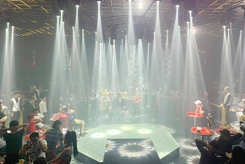 binh duong 74 khach bay lac trong quan bar duong tinh voi ma tuy