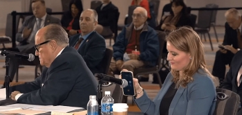 tong thong duong nhiem donald trump lai goi dien chi trich gian lan bau cu