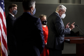 ha vien my chan goi tai chinh giam thieu tac dong covid 19 moi cua ong trump