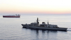 Căng với Iran, tân Thủ tướng Anh lệnh cho Hải quân bảo vệ tàu thuyền