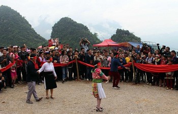 dac sac le hoi cho tinh khau vai tai ha giang