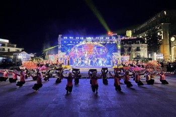 sa pa to chuc nhieu hoat dong van hoa mo man du lich he hap dan du khach