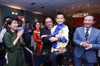 Thủ tướng Phạm Minh Chính gặp gỡ đại diện cộng đồng người Việt Nam tại Luxembourg