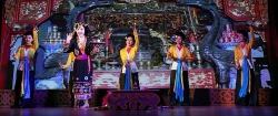 Nghệ sĩ Nhà hát Chèo Hà Nội, Đoàn ca múa nhạc Thăng Long đón Tết cùng người Việt ở Ba Lan