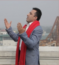 Ca sĩ Thổ Nhĩ Kỳ hát tiếng Việt ngợi ca hòa bình trong MV quay tại Hà Nội