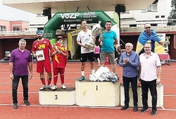 Đội bóng Việt lên ngôi vô địch tại Giải bóng đá Thượng viện Séc 2019