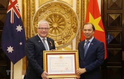 Trao tặng Huân chương Hữu nghị cho Đại sứ Australia tại Việt Nam