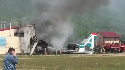 Máy bay Nga hạ cánh khẩn, hai người thiệt mạng