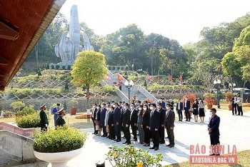 tham mai tinh huu nghi viet lao