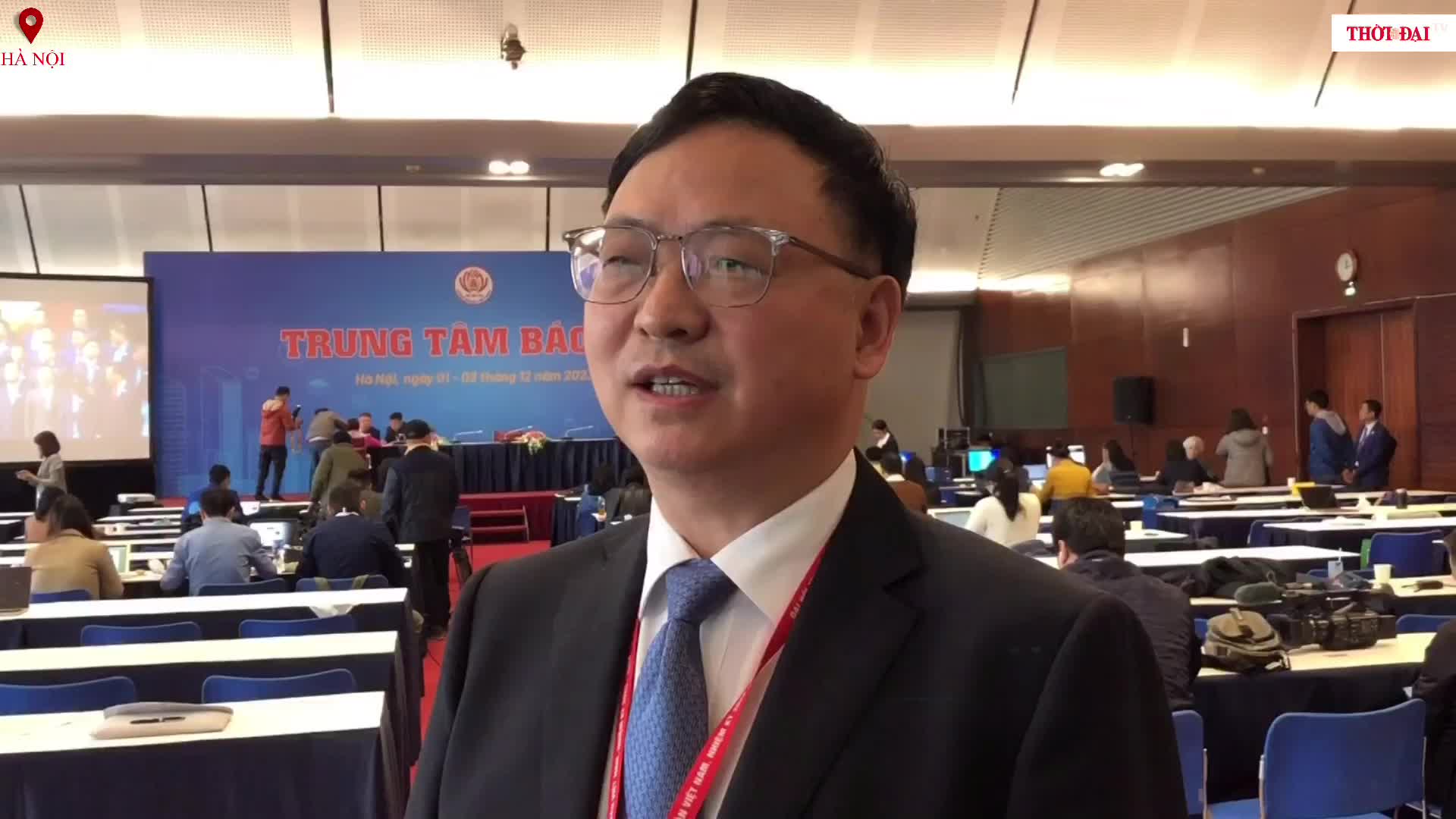 Ông Trâu Chấn - Thư ký, Ban Thư ký Tổng Công hội Trung Quốc - trả lời phỏng vấn tại Đại hội Công đoàn Việt Nam lần thứ 13