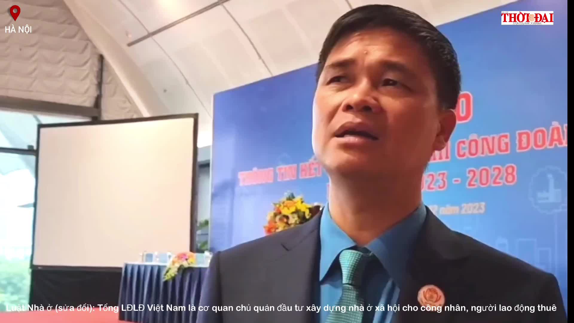 Ông Ngọ Duy Hiểu - Phó Chủ tịch Tổng LĐLĐ Việt Nam - trả lời báo chí liên quan tới Luật Nhà ở sửa đổi.
